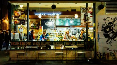 「あんな薄っぺらい会話をする大人にはなりたくない」