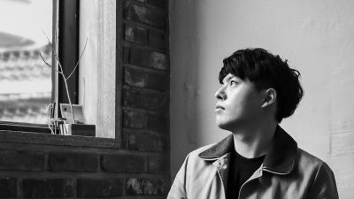 とあるホテルのロビーで