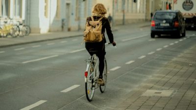 「自転車で転んじゃって」